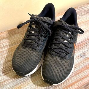 Nike Air Zoom Pegasus 39 - Dark Smoke Grey with Metallic Copper and Silver